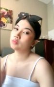 Jeju host cantik menggoda
