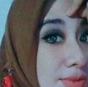 Bella Hijab cuma pake beha hitam sexy binal