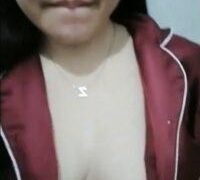 Lala buka baju pamerin nenen bulat ngondoy