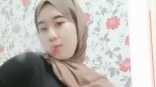 Host Hijabers Sange Remas Toket Enak Desah ViraL!