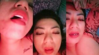 QueenTia Melet2 Jilat Uting Nenennya