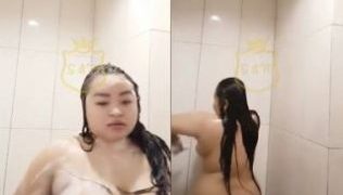 Mbak Gudel Siaran Langsung Mandi Host BBW Montok